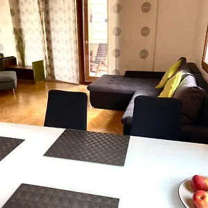 https://budapest-heart-by-gozsdu-apartment.inbudapesthotels.com