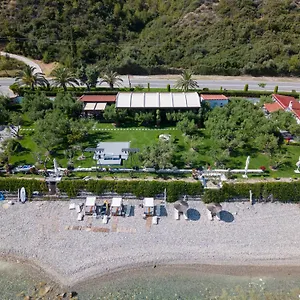 https://seaside-country-houses.hotelschalkidiki.net